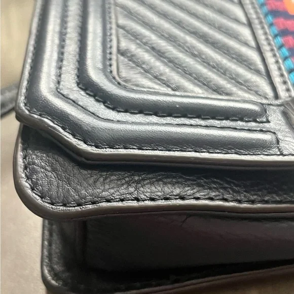 Rebecca Mincoff - Picture 2 of 6